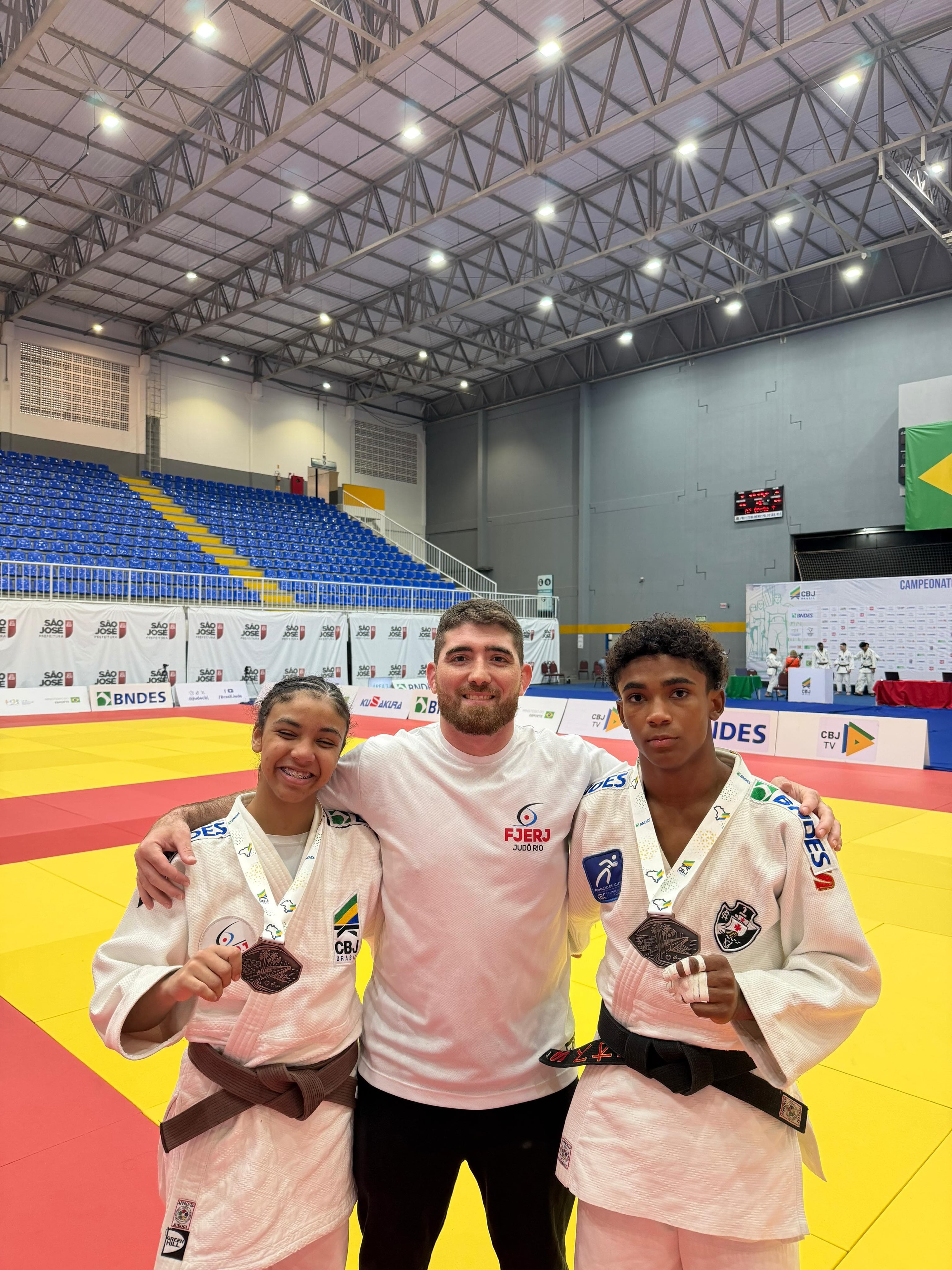 1788154246_998_Judo-Laryssa-Fonseca-e-campea-do-Brasileiro-Junior-na-categoria Judô: Laryssa Fonseca é campeã do Brasileiro Júnior na categoria -63kg; Victor Silva e Emanuelly Sena conquistam medalhas