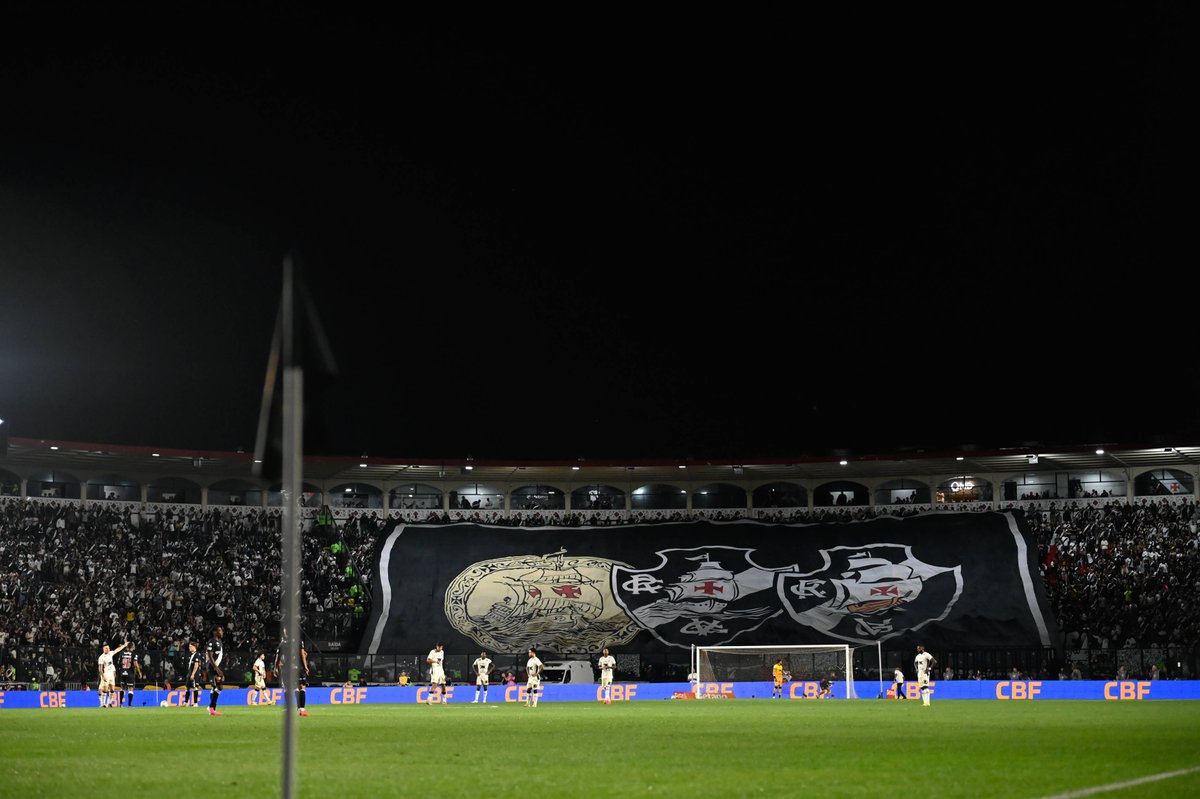 Confira-a-diferenca-de-rendimento-do-Vasco-nas-Copas-e Confira a diferença de rendimento do Vasco nas Copas e no Brasileiro