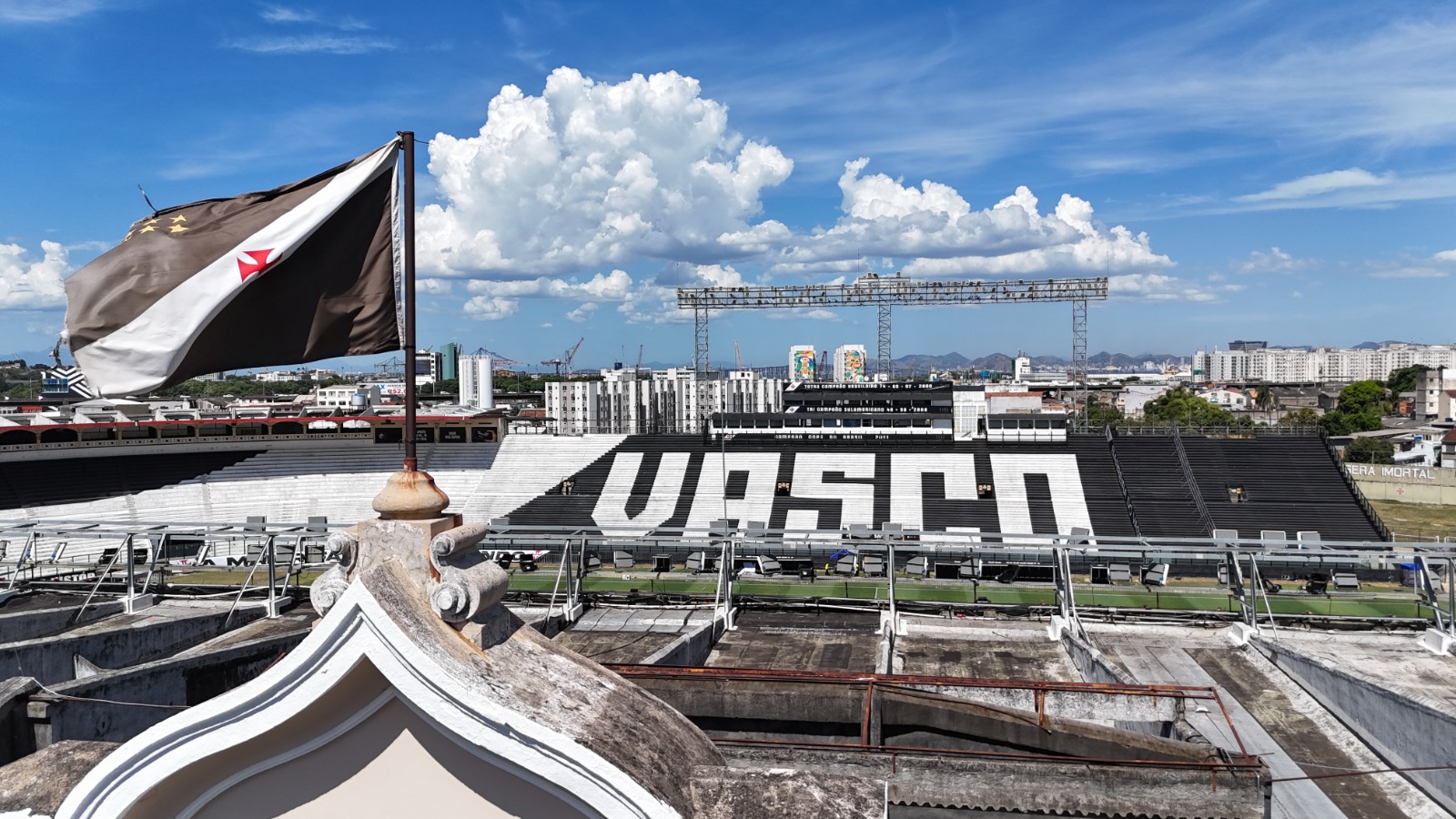 CET-Rio-detalha-interdicoes-no-entorno-de-Sao-Januario-para-Vasco CET-Rio detalha interdições no entorno de São Januário para Vasco x Coritiba