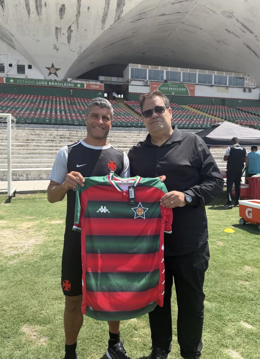 Pedro-Emanuel-e-Felipe-ganharam-camisa-da-Portuguesa-no-Luso-Brasileiro Pedro Emanuel e Felipe ganharam camisa da Portuguesa no Luso-Brasileiro