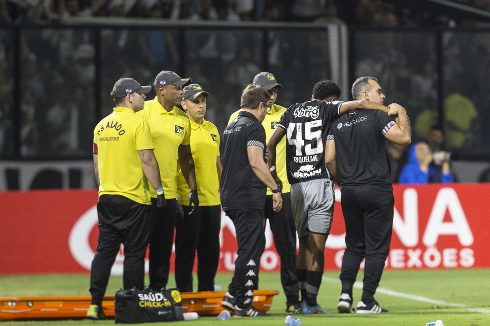 Riquelme-retorna-de-emprestimo-e-vem-treinando-no-CT-Moacyr Riquelme retorna de empréstimo e vem treinando no CT Moacyr Barbosa