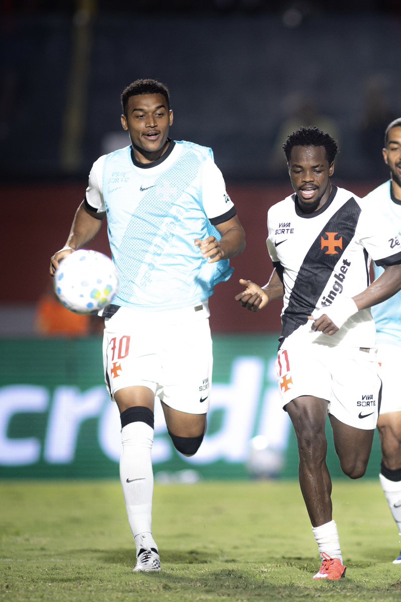 Vasco-inscreveu-Sosa-Bruno-Duarte-e-Euder-para-as-quartas Vasco inscreveu Sosa, Bruno Duarte e Euder para as quartas da Sul-Americana