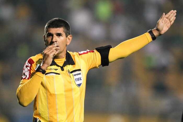 Árbitro relembra gol impedido de Márcio Araújo contra o Vasco