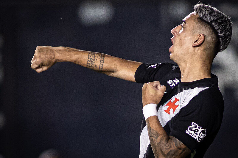 Assista aos gols do Vasco contra o Corinthians por outro ângulo