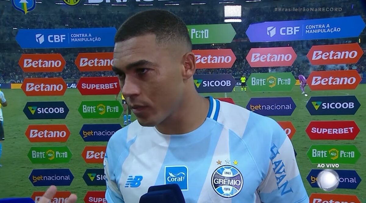 Carlos Vinícius acena positivamente para a proposta do Vasco; contrato