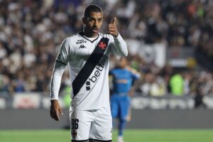 Clube árabe e clube brasileiro estariam interessados na contratação de Paulo Henrique