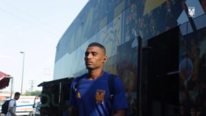 Dois zagueiros devem voltar ao radar caso o Vasco não avance com Joaquim