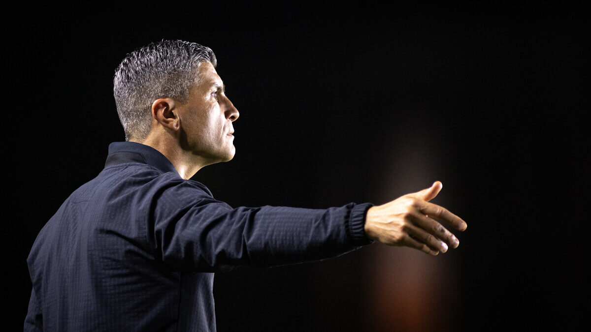 Pedro Emanuel define o Vasco para o duelo contra o São Paulo
