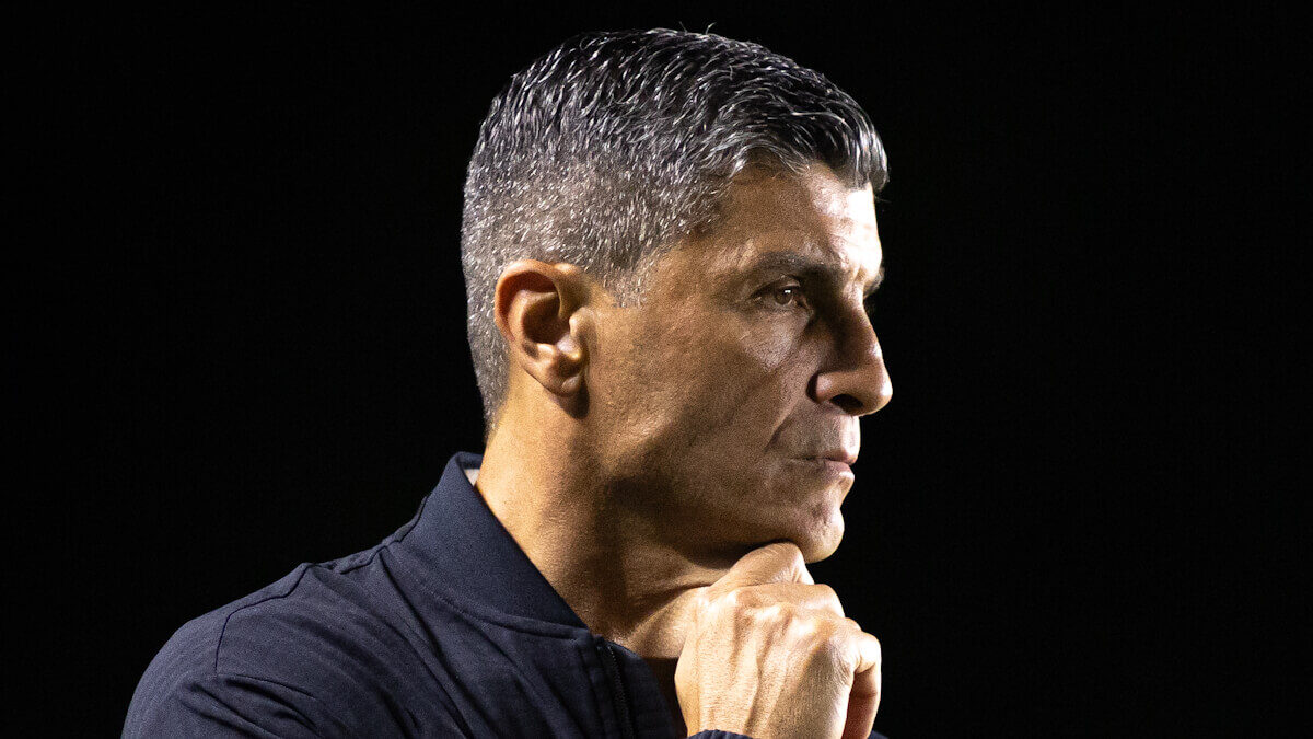 Pedro Emanuel volta para o 2° tempo contra o Remo sem mudanças