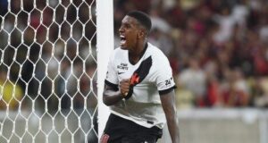 Robert Renan é sondado por clubes europeus; Vasco tem plano para compra e observa concorrência
