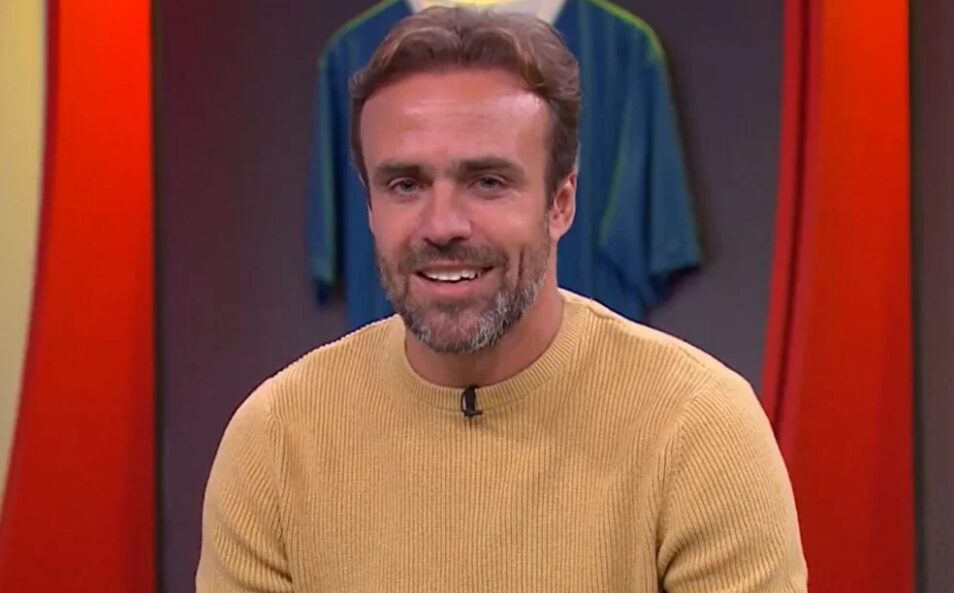 Roger Flores comenta futuro do Vasco: 'Pode subir de patamar'; vídeo
