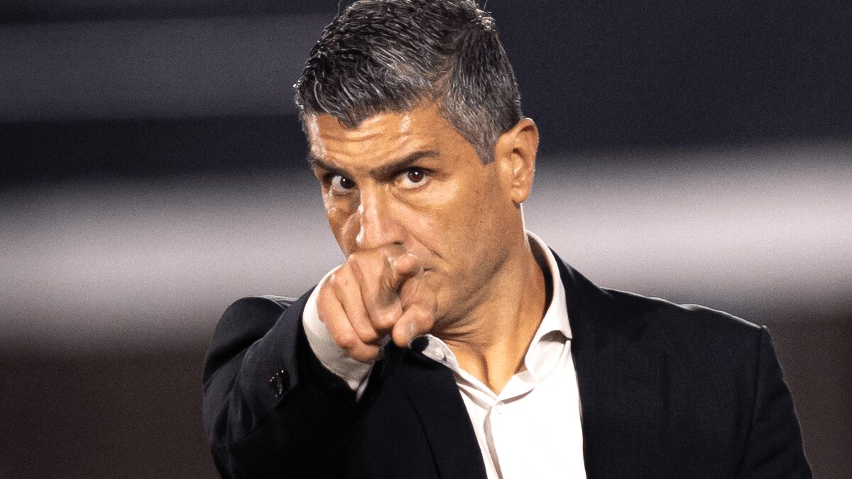 Sem crise? Os números de Pedro Emanuel pelo Vasco