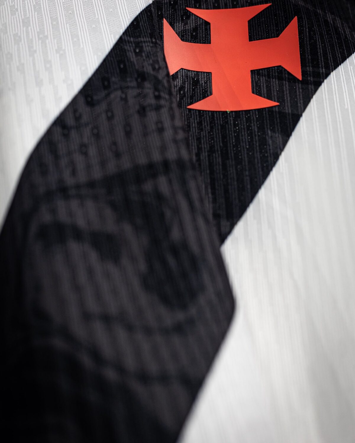 Vasco estampa a logo do Sócio Gigante no lugar da Sportingbet
