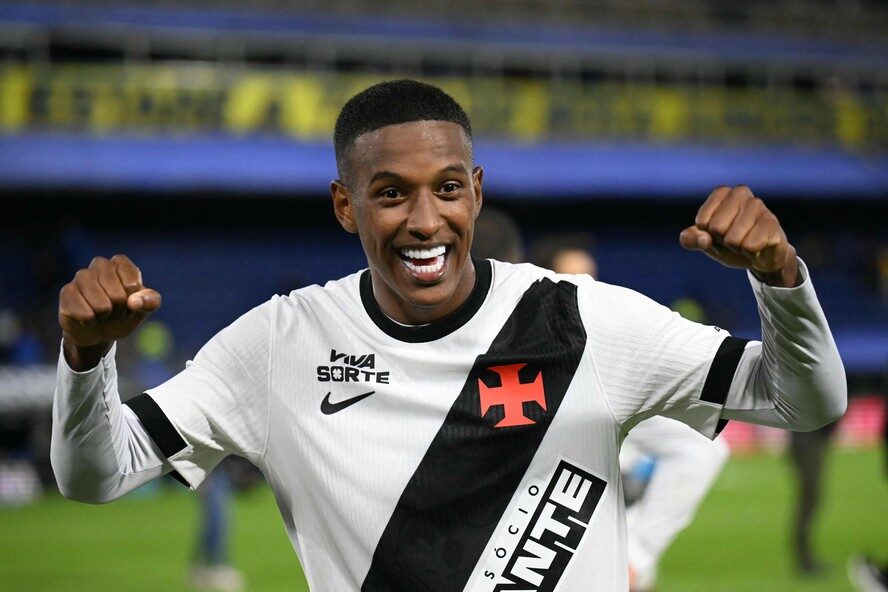 Vasco exerce a opção de compra de Robert Renan