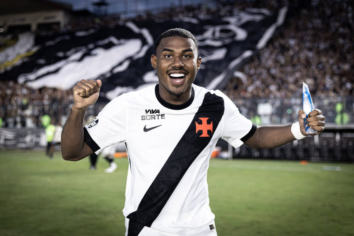 Vasco prepara a compra definitiva de dois jogadores emprestados