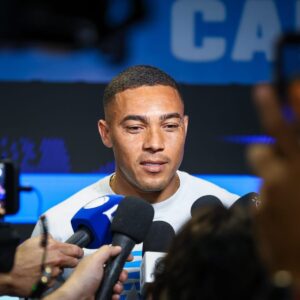 Vasco procurou o staff de Carlos Vinícius; atacante tem 33 gols e 3 assistências em 66 jogos pelo Grêmio