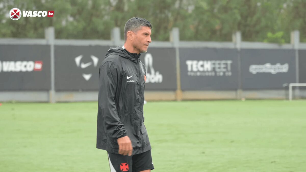 Vasco se reapresenta no CT Moacyr Barbosa; fotos